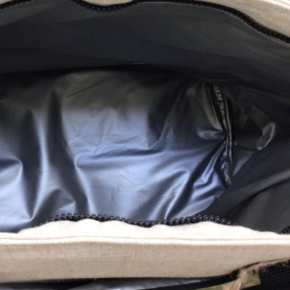 Rae Dunn Insulated Weekend Tote Bag NEW - Picture 2 of 6